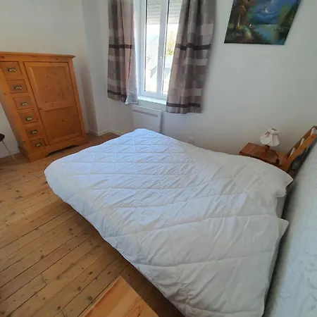 Rénové Et Lumineux A Les Bains Au Dessus D'un Ancien Commerce Mersois En Duplex Pour 4 Personnes Pour Du Repos, Des Ou Pour Le Travail Appartement Mers-les-Bains