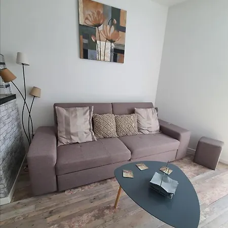 Rénové Et Lumineux A Les Bains Au Dessus D'un Ancien Commerce Mersois En Duplex Pour 4 Personnes Pour Du Repos, Des Ou Pour Le Travail Appartement Mers-les-Bains