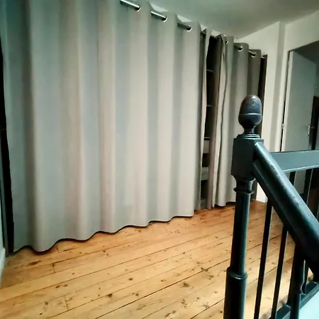 Rénové Et Lumineux A Les Bains Au Dessus D'un Ancien Commerce Mersois En Duplex Pour 4 Personnes Pour Du Repos, Des Ou Pour Le Travail *