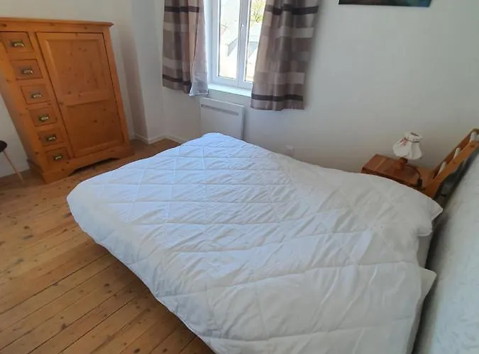 Rénové Et Lumineux A Les Bains Au Dessus D'un Ancien Commerce Mersois En Duplex Pour 4 Personnes Pour Du Repos, Des Ou Pour Le Travail Appartement Mers-les-Bains