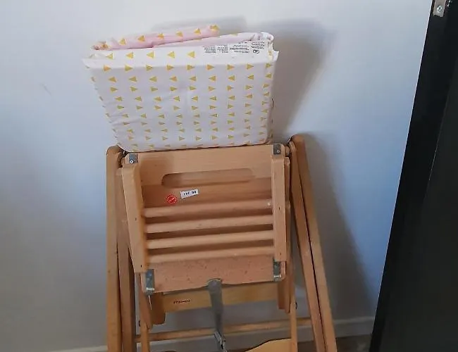 Rénové Et Lumineux A Les Bains Au Dessus D'un Ancien Commerce Mersois En Duplex Pour 4 Personnes Pour Du Repos, Des Ou Pour Le Travail