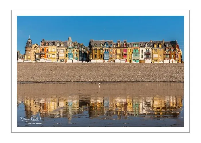 Appartement Rénové Et Lumineux A Les Bains Au Dessus D'un Ancien Commerce Mersois En Duplex Pour 4 Personnes Pour Du Repos, Des Ou Pour Le Travail *